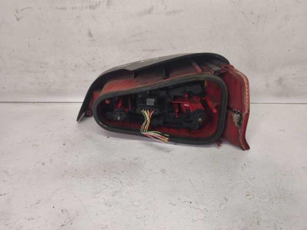 FEU ARRIERE GAUCHE PEUGEOT 106 5/1996+ - Vue 2